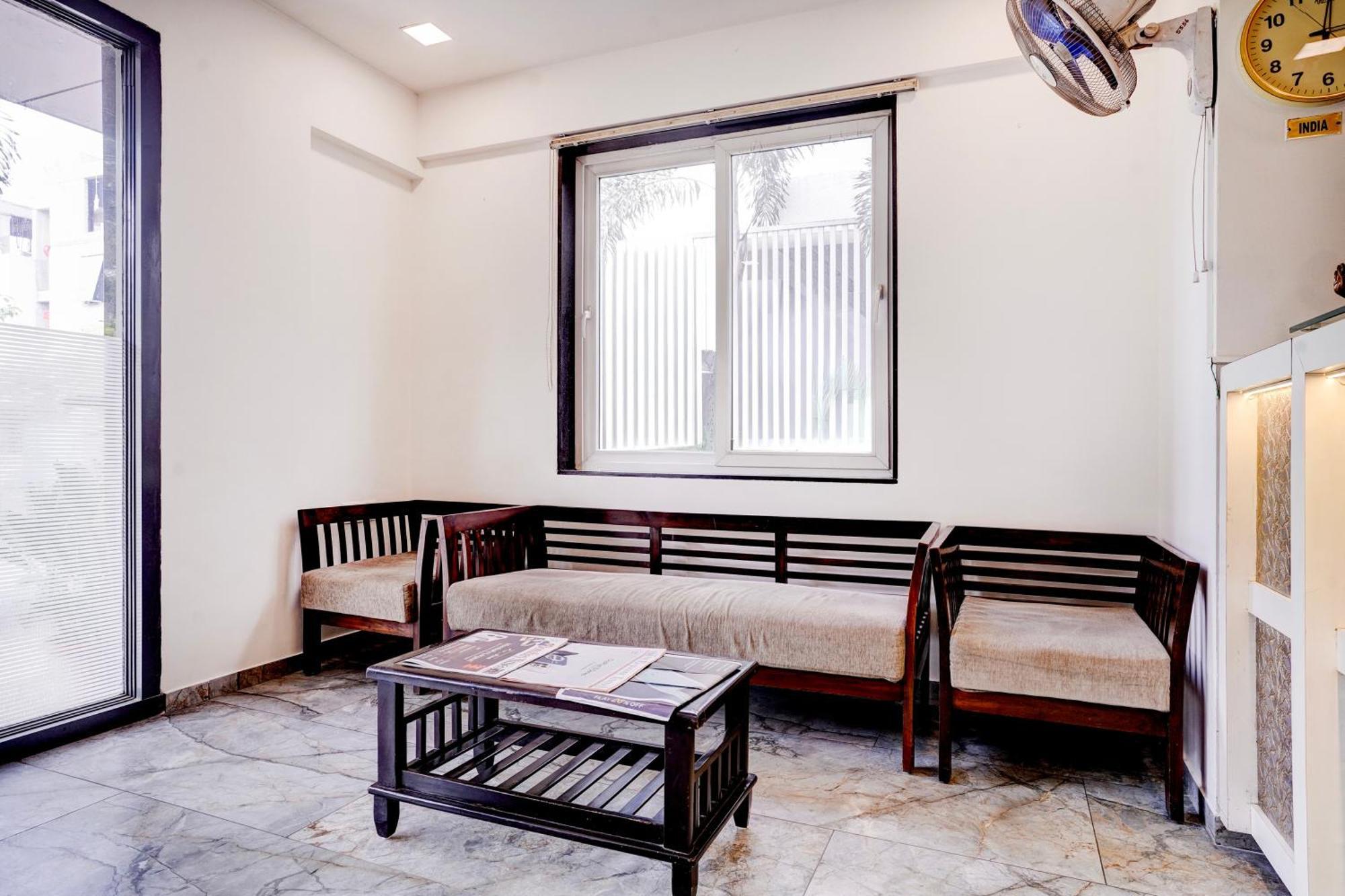 Townhouse Oak Kopar Khairane Navi Mumbai Formerly Ivy Hotel Exteriér fotografie