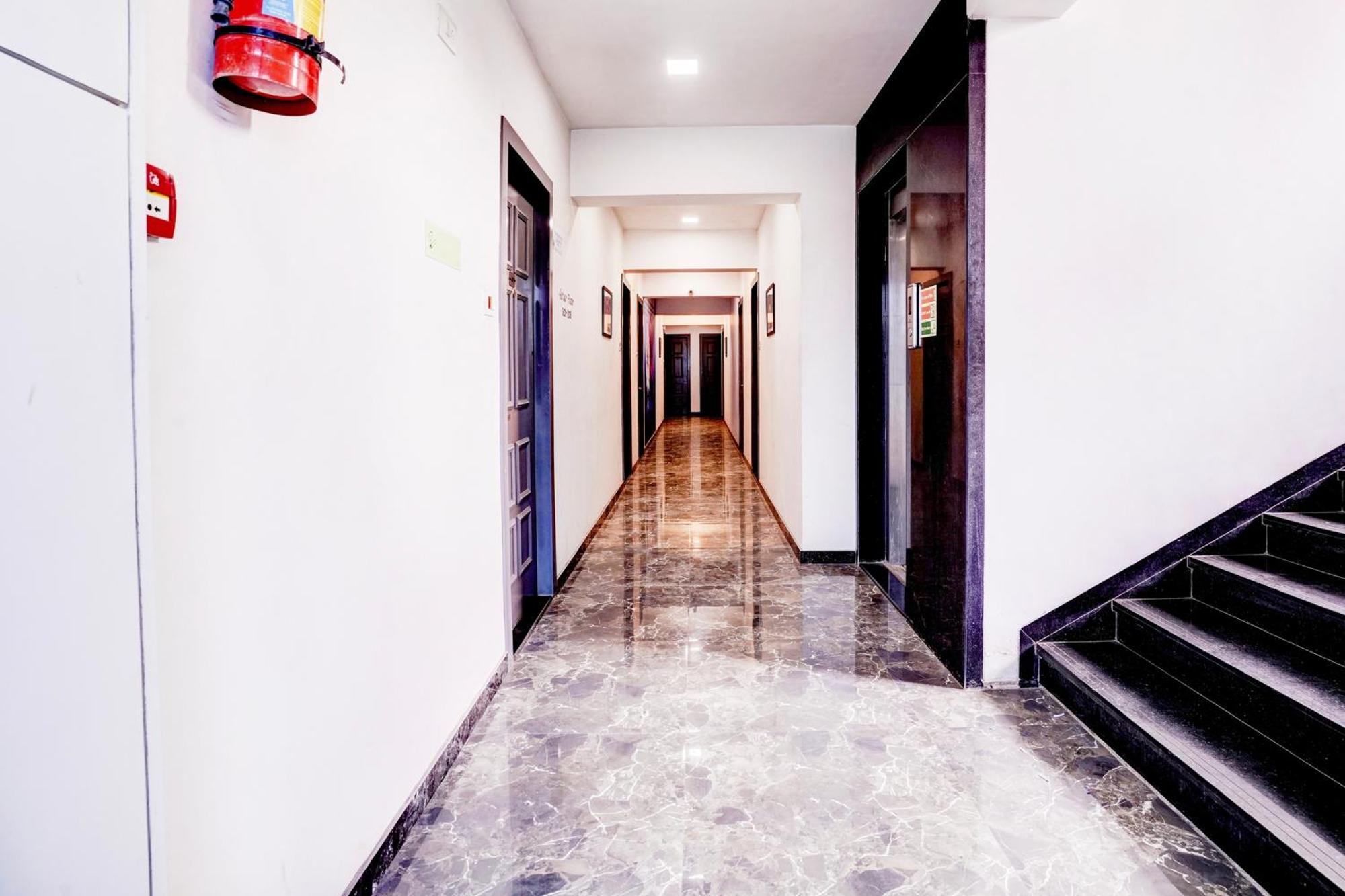Townhouse Oak Kopar Khairane Navi Mumbai Formerly Ivy Hotel Exteriér fotografie